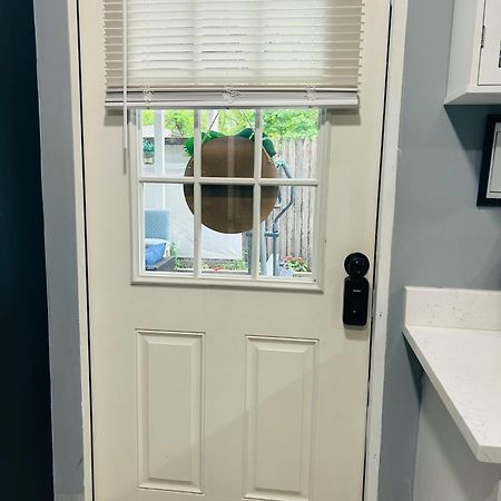 Fancy Studio Private Entrance Selden Εξωτερικό φωτογραφία