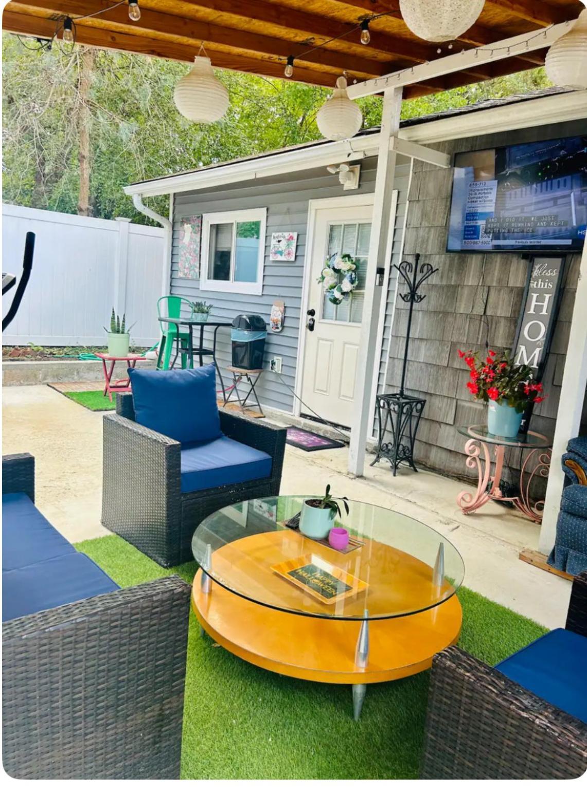 Fancy Studio Private Entrance Selden Εξωτερικό φωτογραφία